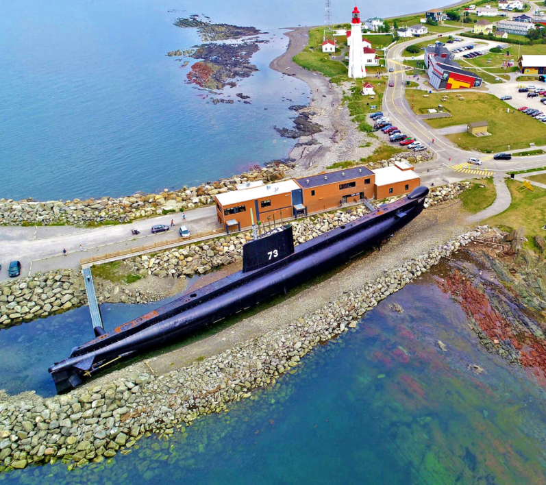 Rimouski — phare et sous-marin